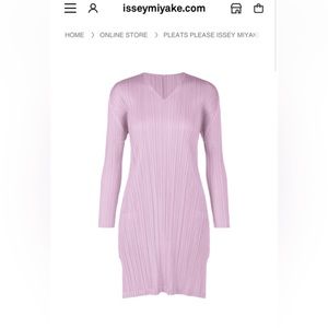 PLEATS PLEASE ISSEY MIYAKE